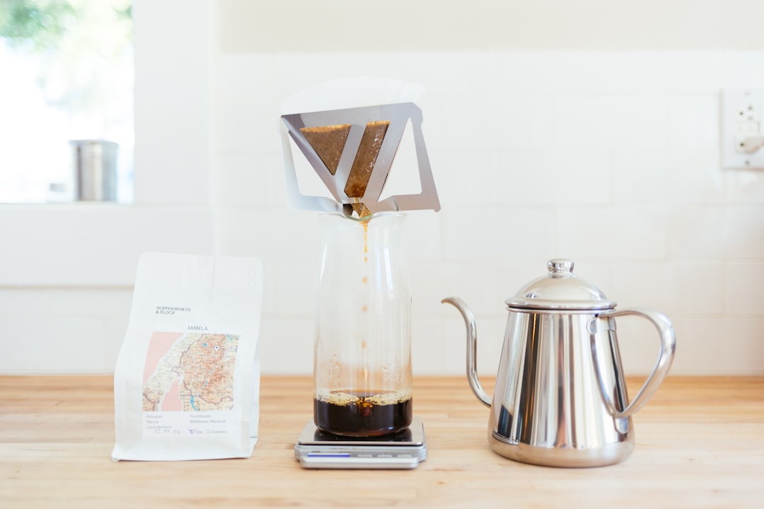 hero-img-02 gray-teapot-on-table-aaozukaqtyk